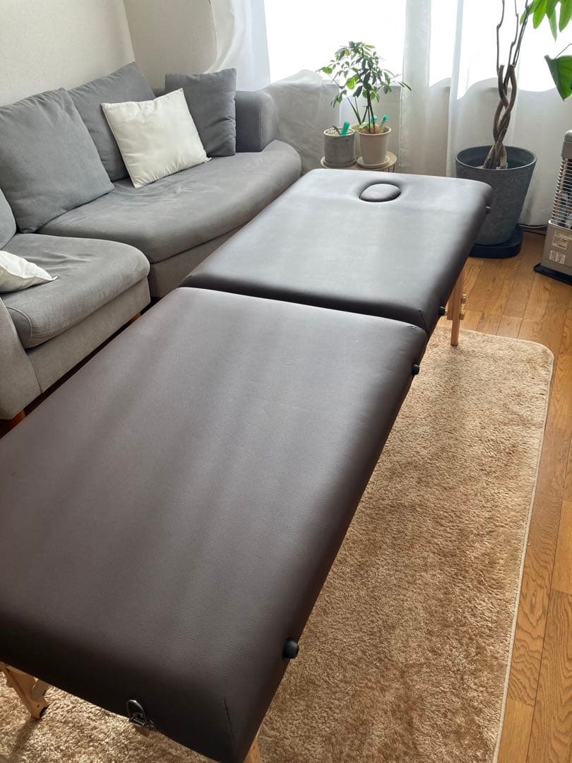 折りたたみベッド　エステ　マッサージ　セラピスト　木製ベッド