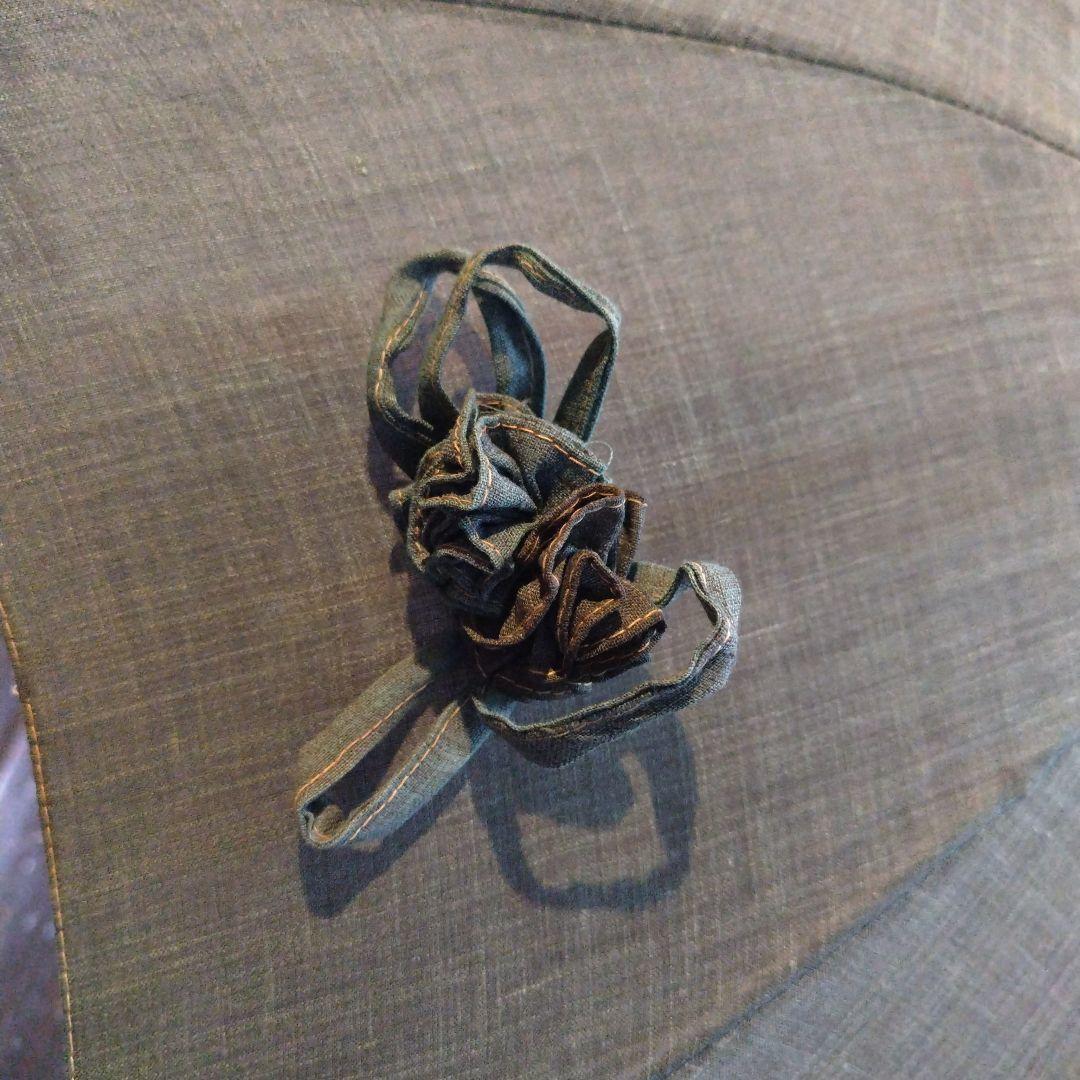 藍染麻地の日傘 花の装飾付き