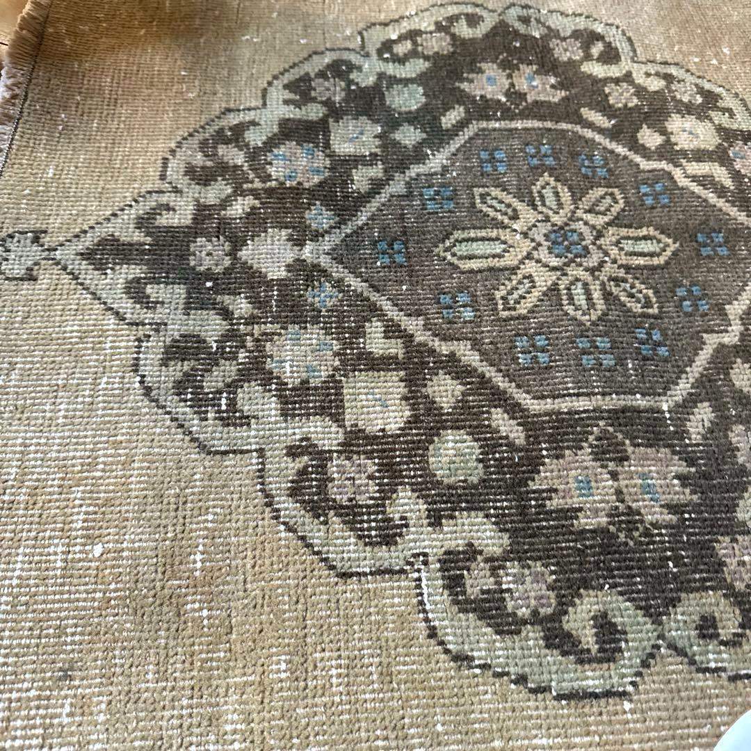 専用ページ　67×139 カーキベージュ　色褪せカラー　トルコヴィンテージラグ