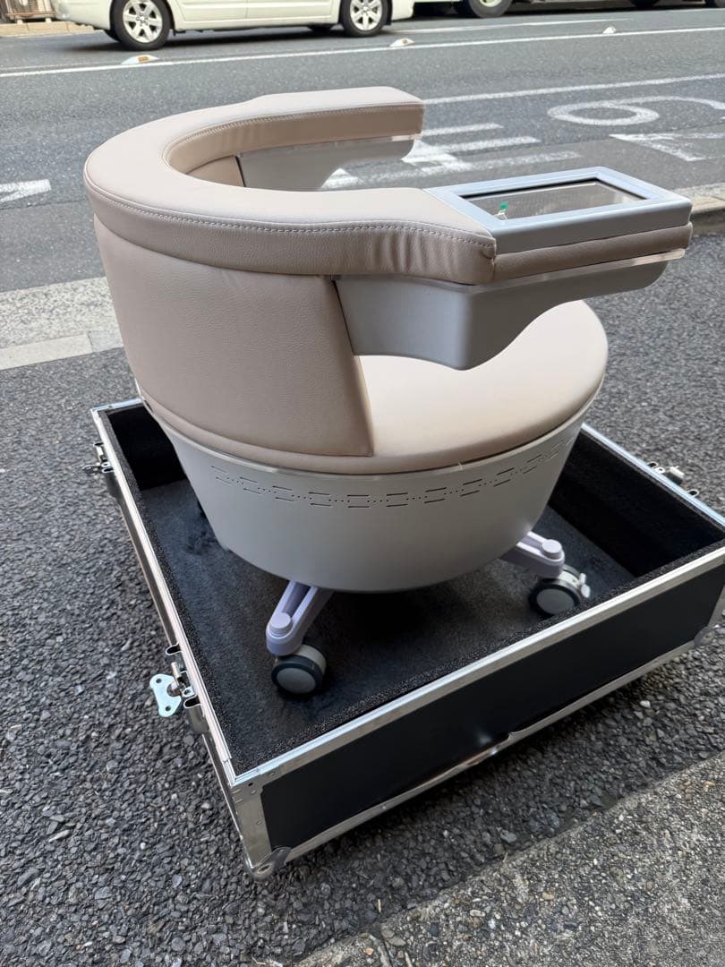 即日発送可能！ベージュ！骨盤底筋トレ一ニングチェア EMS 電磁パルスチェア