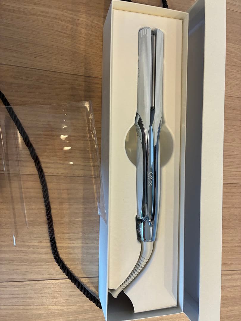 最新モデル ReFa ストレートアイロン プロ 新品・未開封・保証書付き