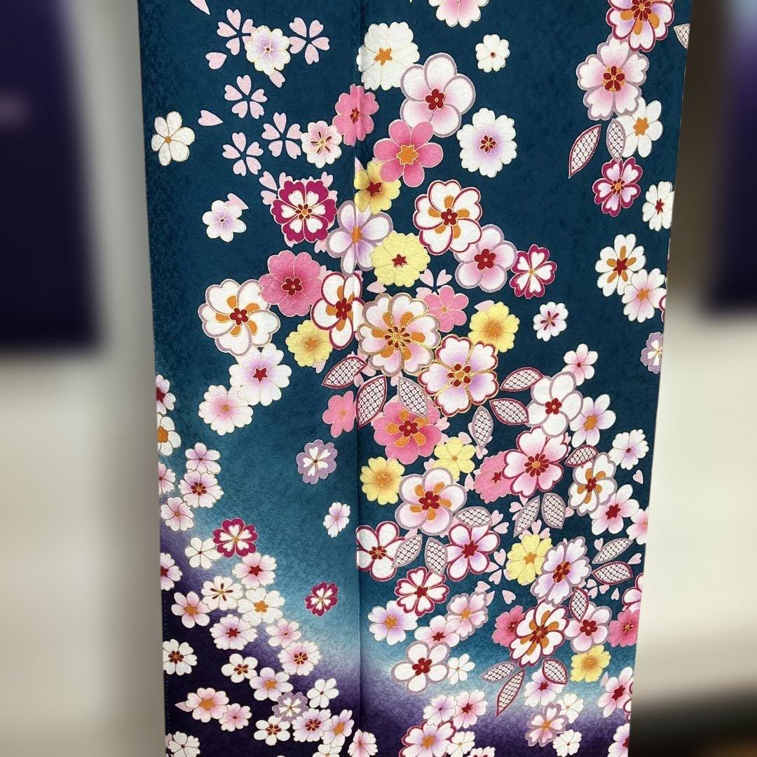 しおり　　桜の花模様振袖６点セット 金駒刺繍 トールサイズ ガード加工
