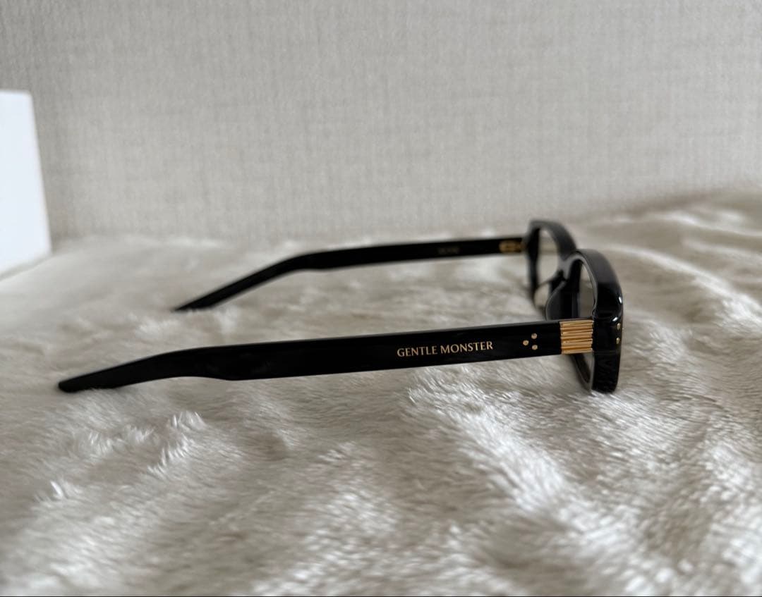 Gentle Monster Slyk 01調光レンズ