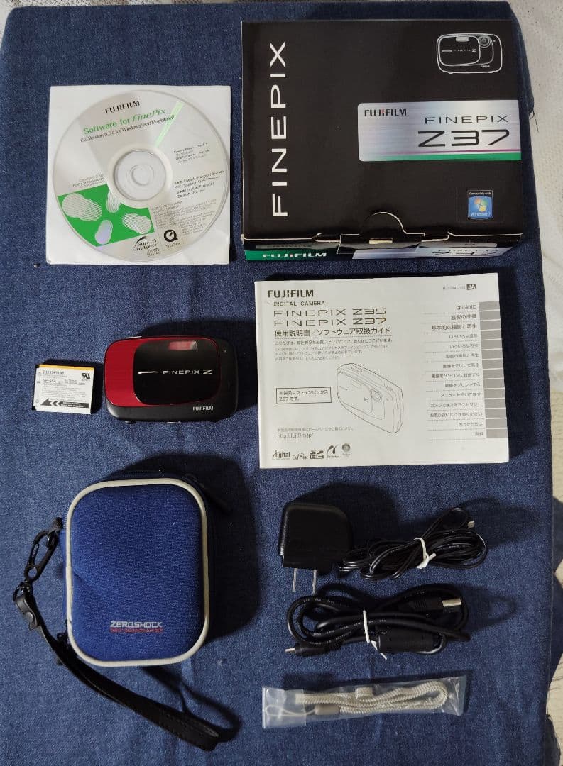 富士フィルム FinePix Z37 コンパクトデジタルカメラ