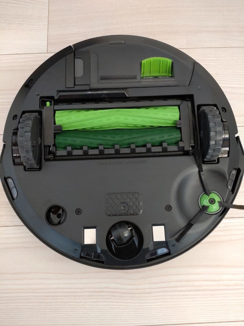 iRobot Roomba j9+　ロボット掃除機+Clean Base