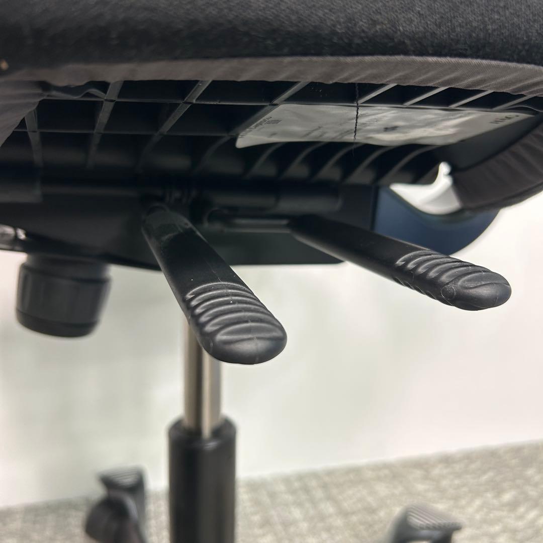 【A】オフィスチェア HAG Capisco ホーグ カピスコ 布張 　ブラック