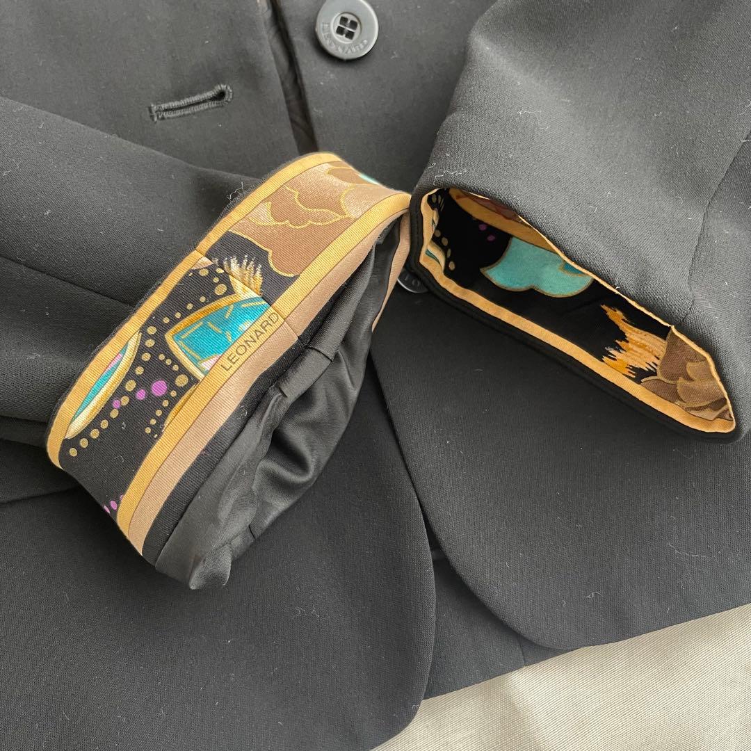 レオナール　テーラードジャケット　11号　黒　花柄　トリムデザイン