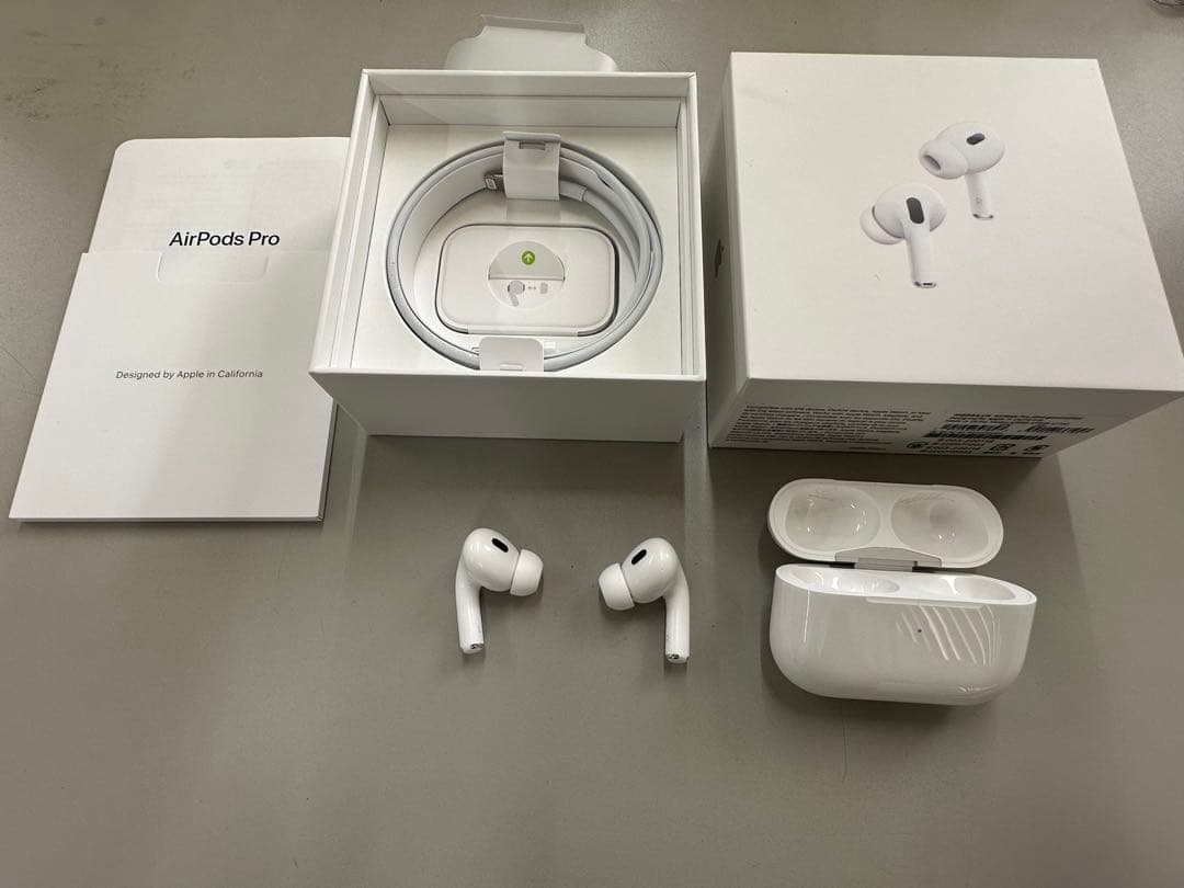 AirPods Pro 第2世代 Lightning（箱・付属品あり）