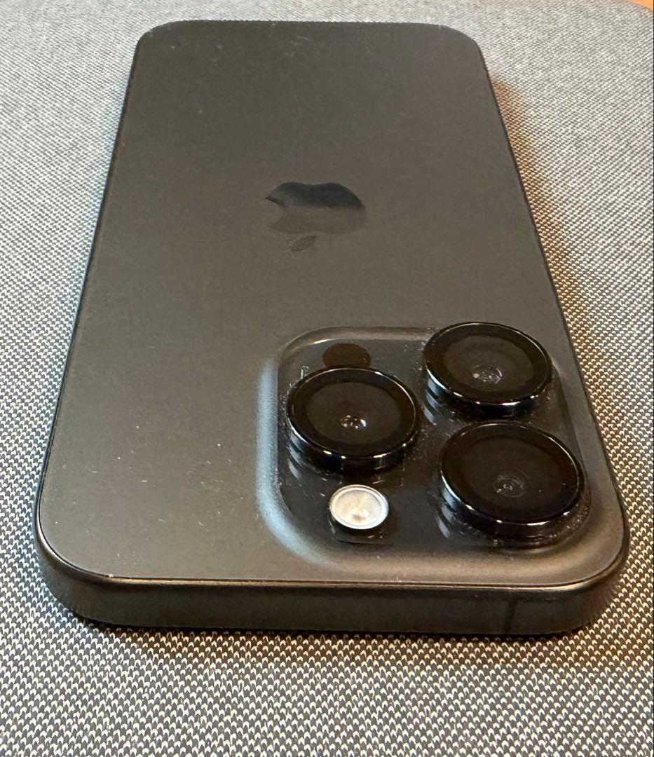 iPhone15pro 128GB SIMフリー ブラックチタニウム ケース付き