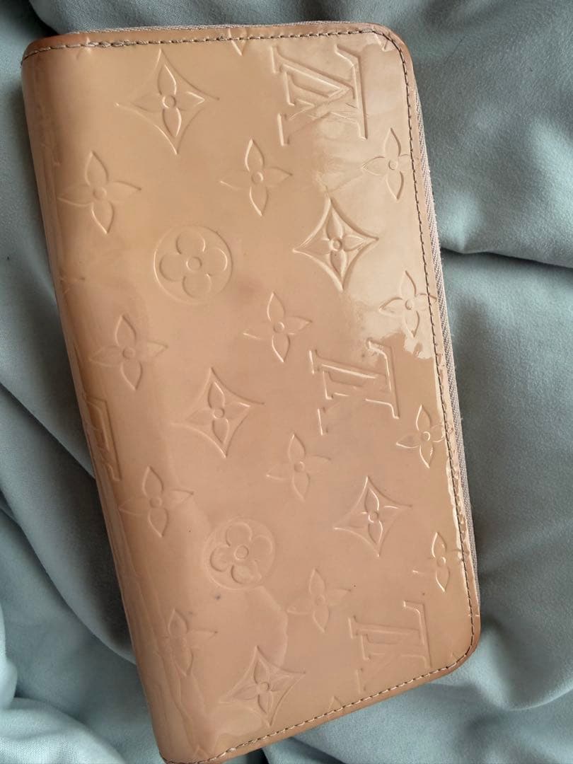 ルイヴィトン　ラウンド 長財布 ヴェルニ　ローズ　ピンク