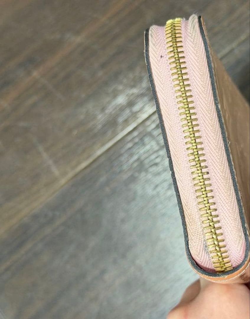 ルイヴィトン　ラウンド 長財布 ヴェルニ　ローズ　ピンク