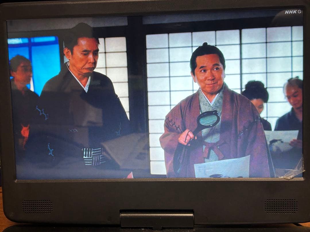 Superbe 14インチフルセグ対応ポータブルBDプレーヤー14FPB動作品