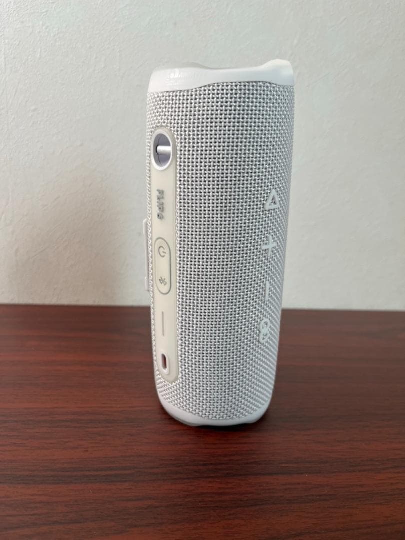 【美品】JBL FLIP6 ワイヤレススピーカー ホワイト