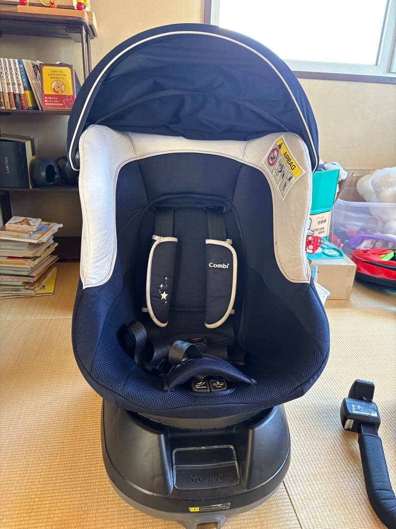 あ*ち様 Combi クルムーヴシリーズ　回転式チャイルドシート 　ベビザラス限