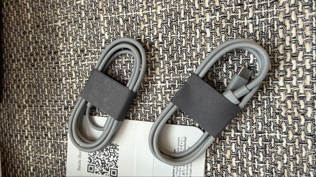 BeatsStudio Proワイヤレスヘッドホン ブラック MQTP3PA/A