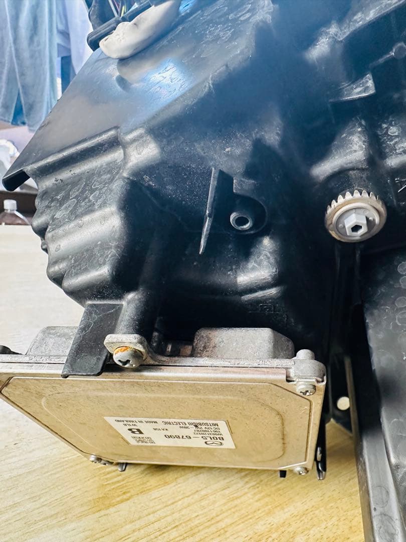 マツダ MAZDA3左ヘッドライトユニット 点灯動作確認済みです。