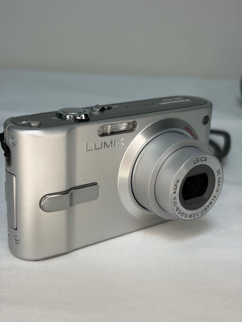 チョコレート Panasonic LUMIX DMC-FS20　シルバー