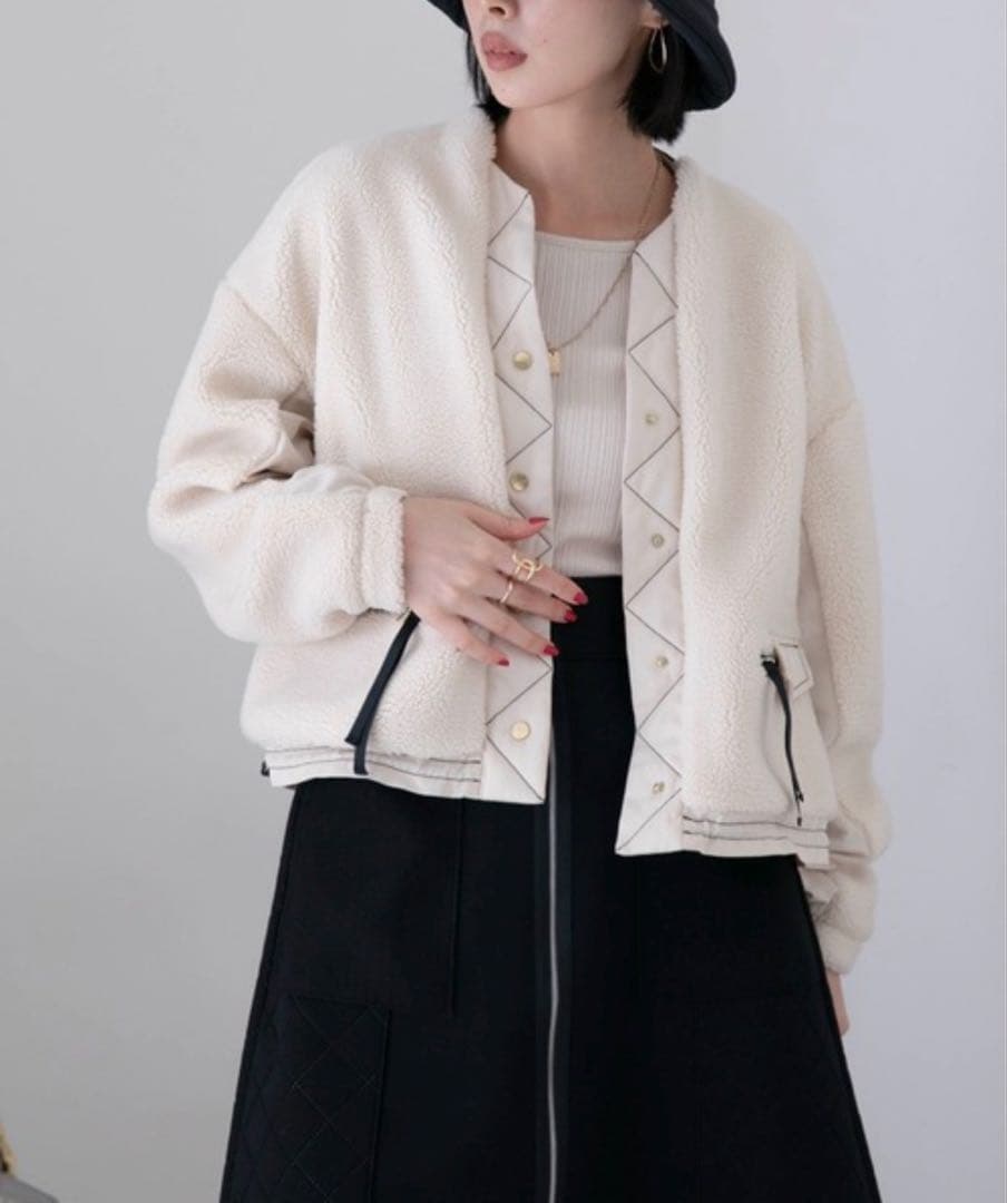 Eimee Lawバックフリルショートボアブルゾン アイボリー