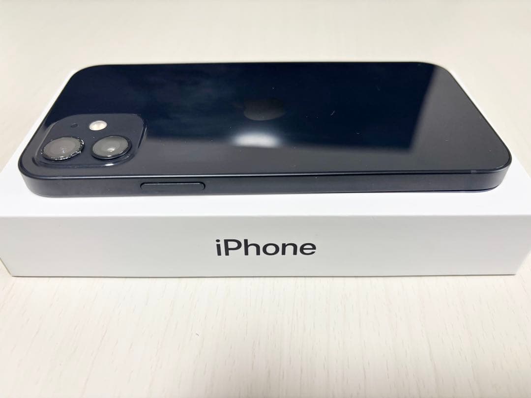 津*田様 Apple IPhone 12 Black 64GB SIMフリー 外