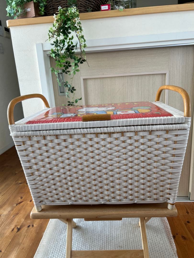 サンリオハローキティ収納ボックス 編みかご収納バスケットHELLO KITTY