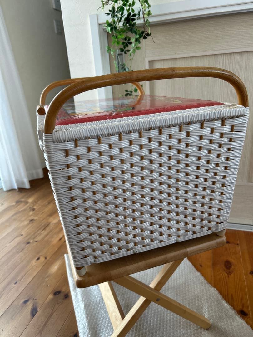 サンリオハローキティ収納ボックス 編みかご収納バスケットHELLO KITTY