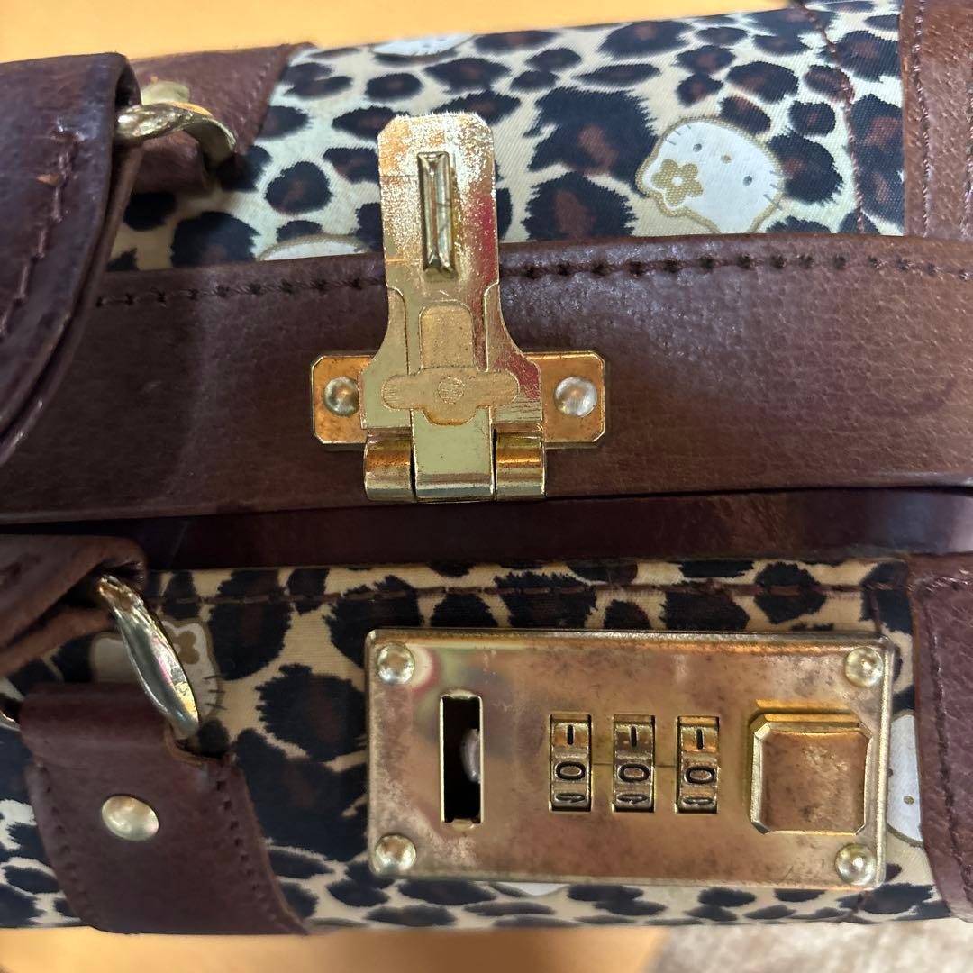 最終値下げ！キティちゃんボストンバッグ