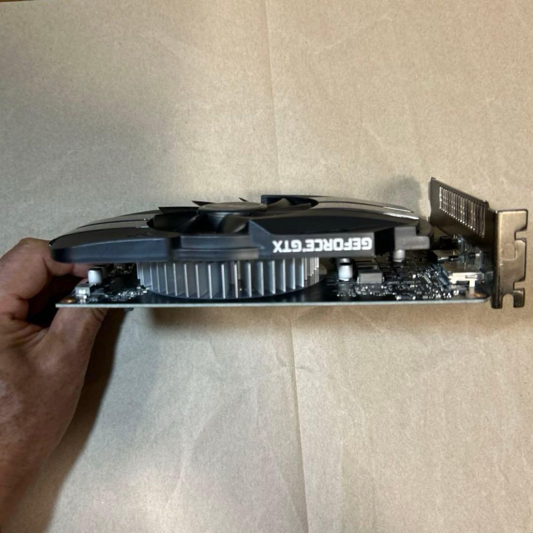 グラフィックボード・グラボ・ビデオカード ASUS GeForce GTX 1650-O4G