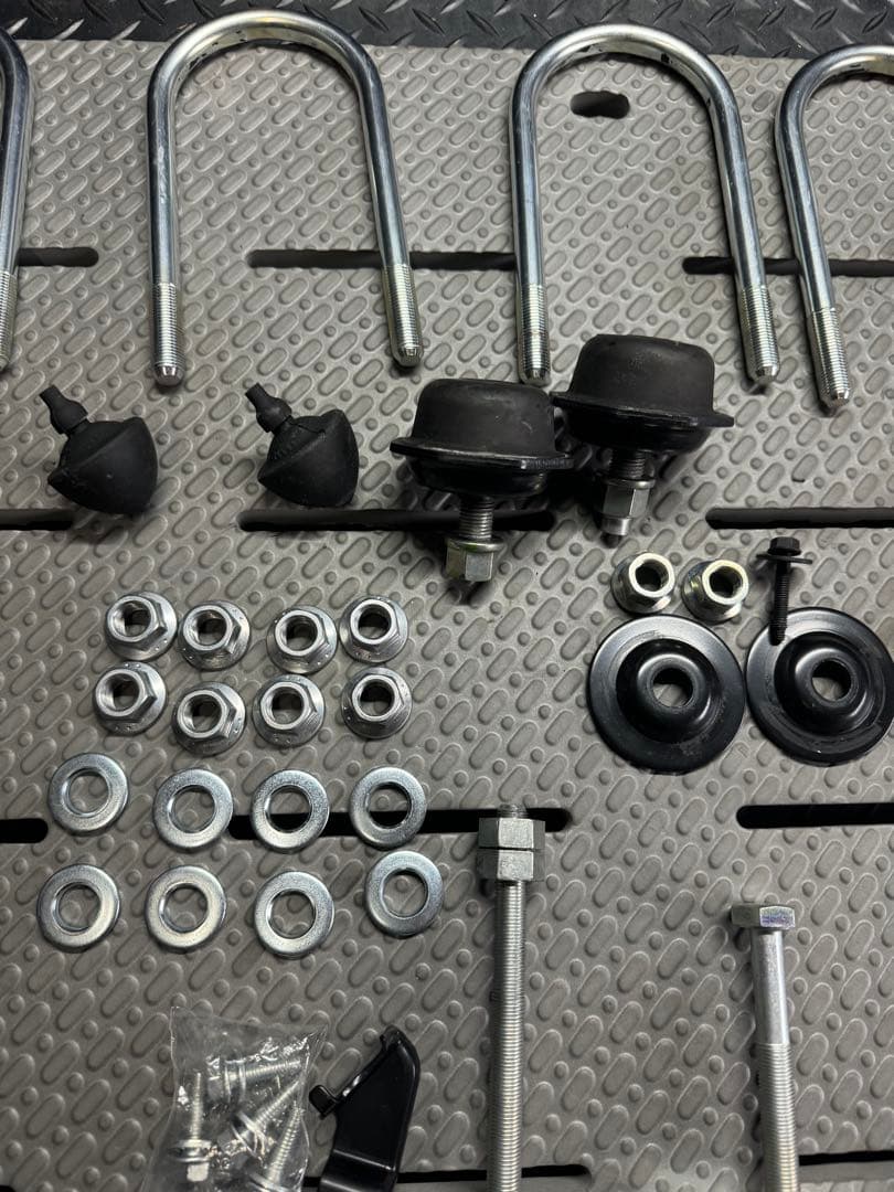 ハイエース 4WD ローダウン戻し部品 足廻り