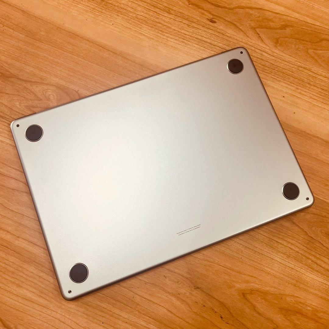 美品 MacBook air 13インチ 2022 16GB SSD512GB