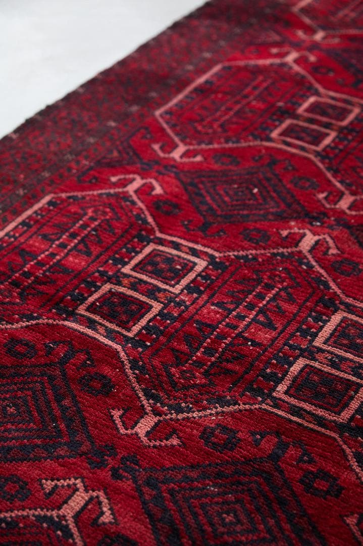 ヴィンテージラグ　ペルシャ絨毯　トライバルラグ　（193×102cm）赤　黒
