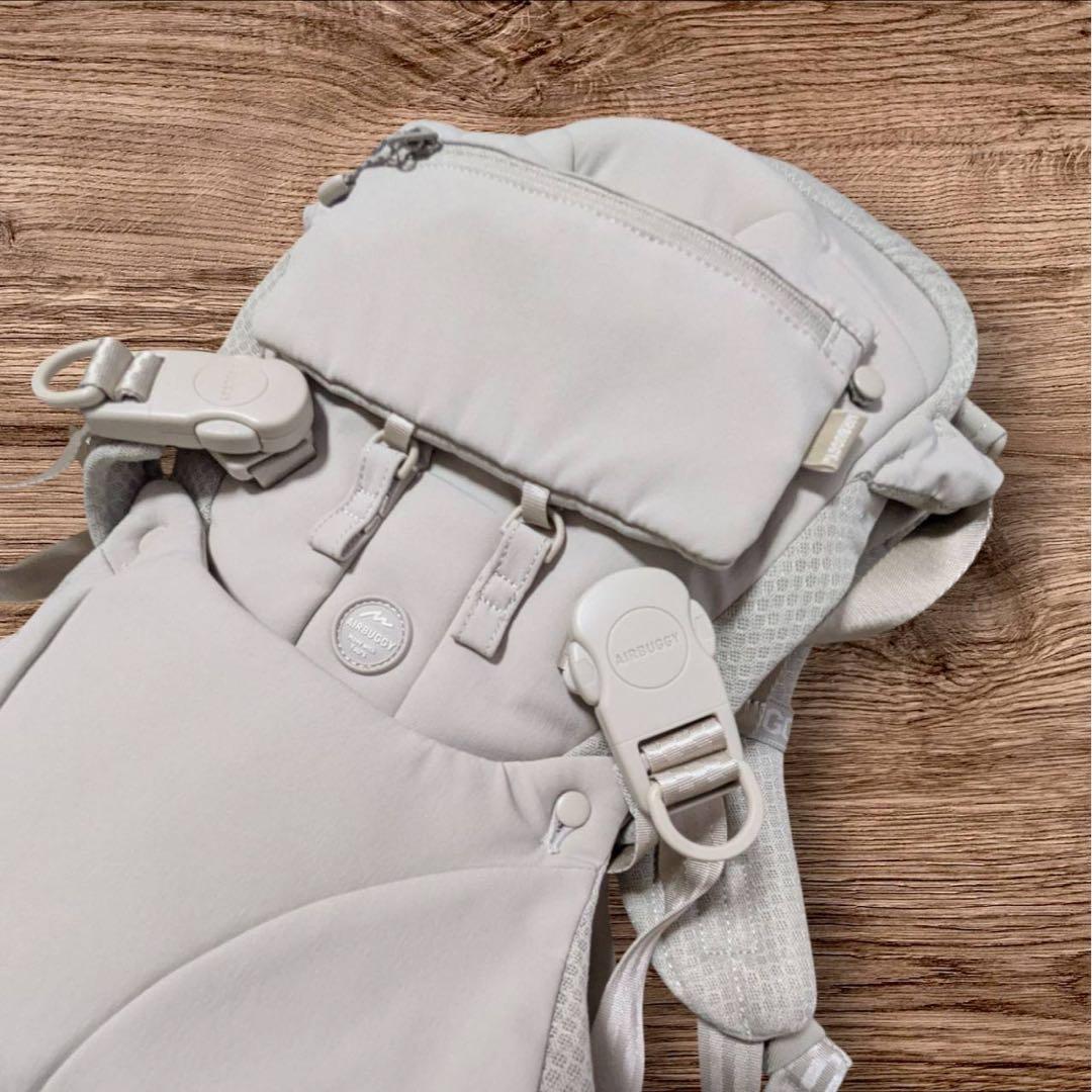 ✨美品✨ エアバギー　Airbuggy ベビーキャリア　抱っこ紐　よだれカバー付