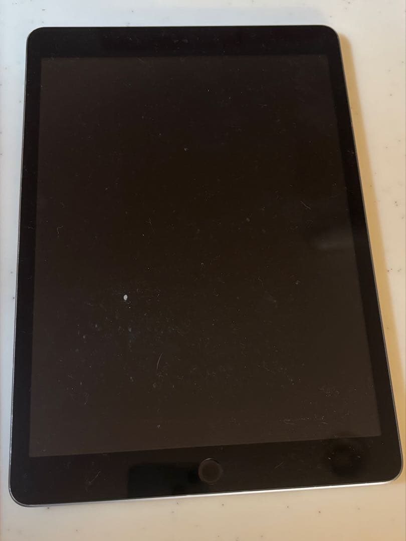 中古Apple iPad (第8世代) 32GB スペースグレー
