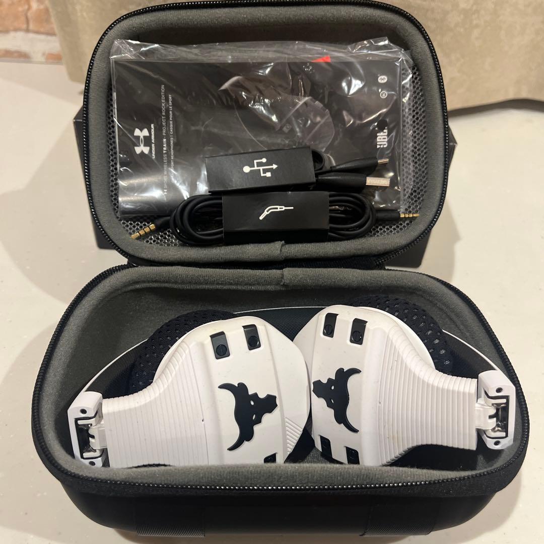 ザ・ロック Under Armour Sport Wireless Train