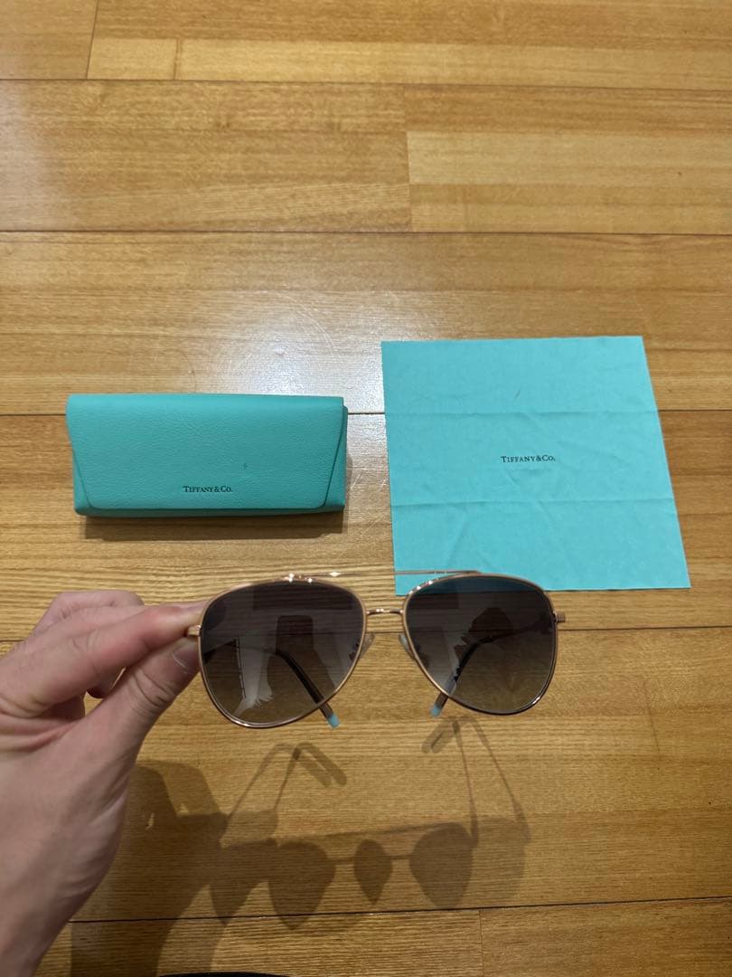 Tiffany アビエイター サングラス