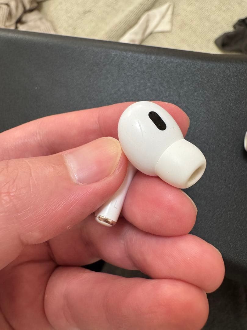 Airpods pro 第2世代　Lightningケース