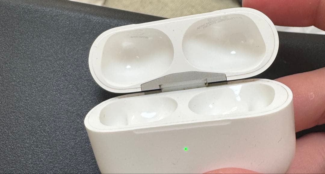 Airpods pro 第2世代　Lightningケース