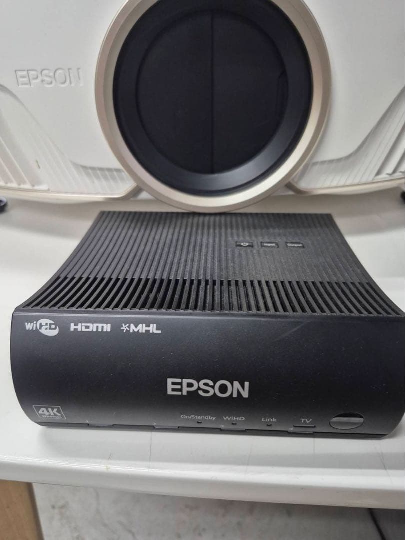 EPSON 家庭用プロジェクター EH-TW8400W
