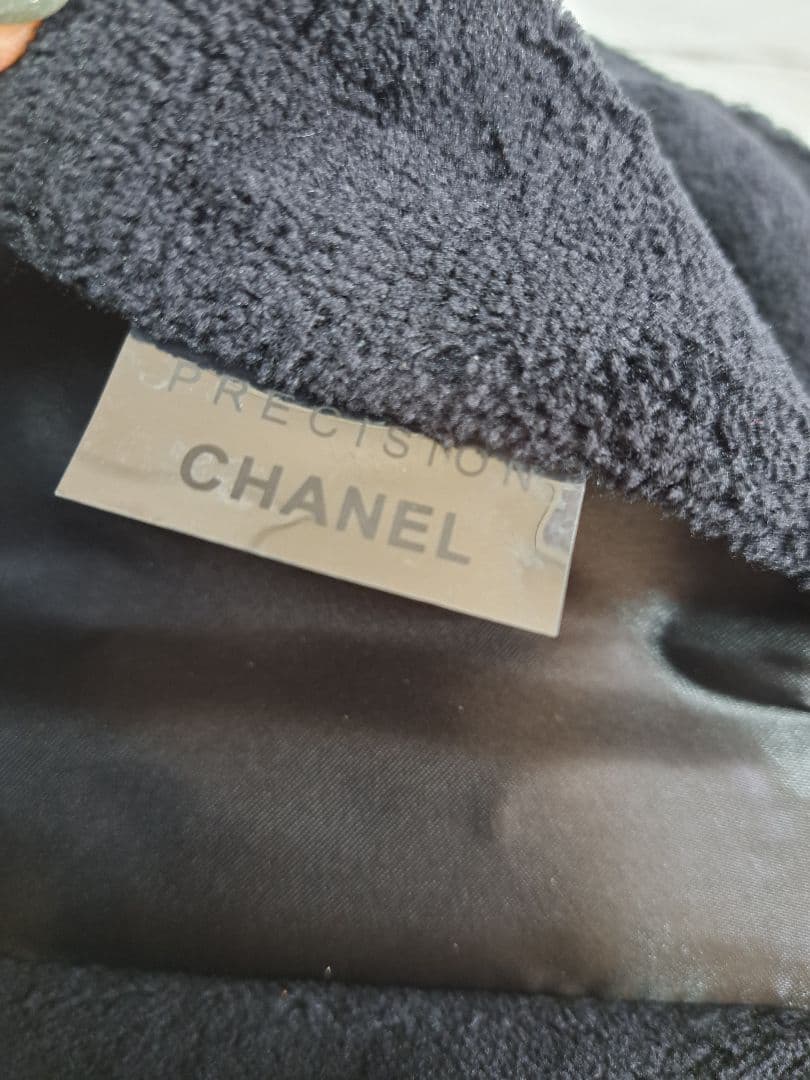 CHANEL ブラック ショルダーバッグ Precision
