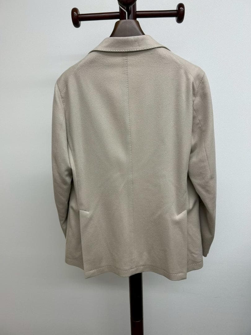 TAGLIATORE（タリアトーレ）ジャケット　ライトベージュ
