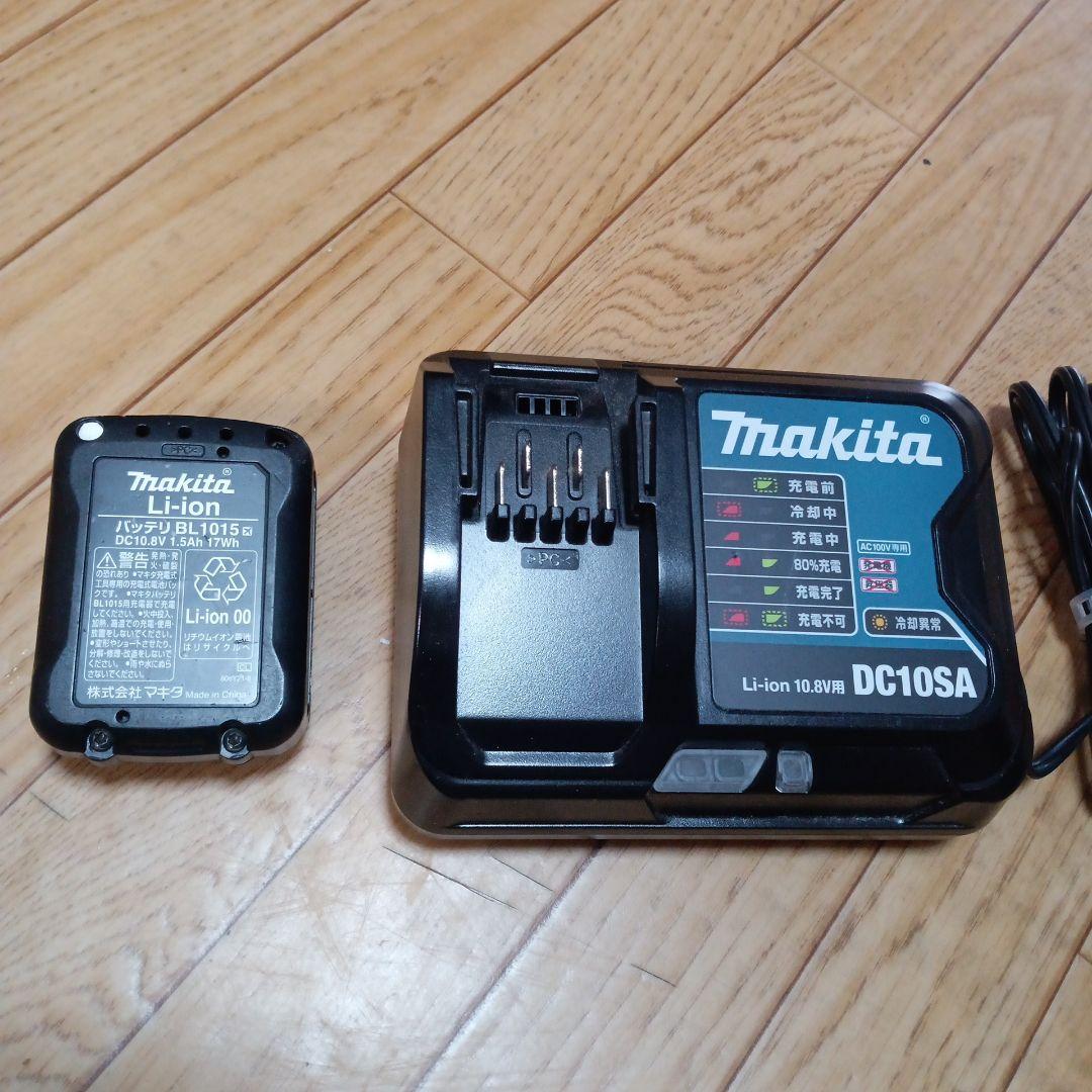 マキタ10.8V充電式クリーナーCL106FD 純正バッテリー、充電器付