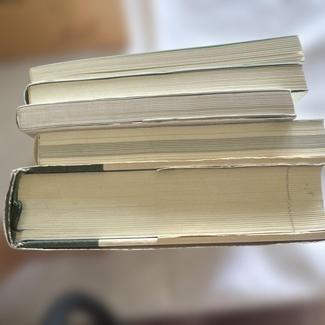 バッチフラワーエッセンス、専用箱、絶版の辞典など