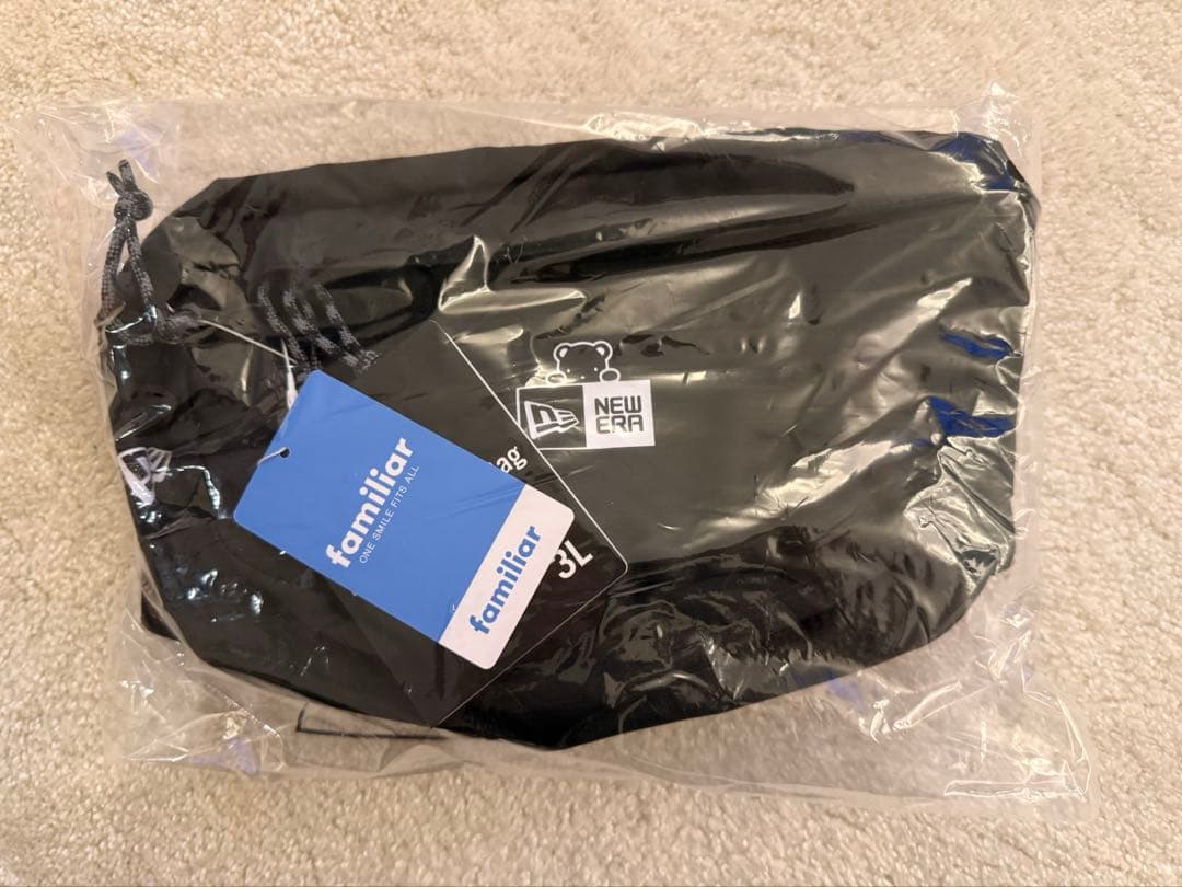 ファミリア ニューエラ ボディバッグ familiar