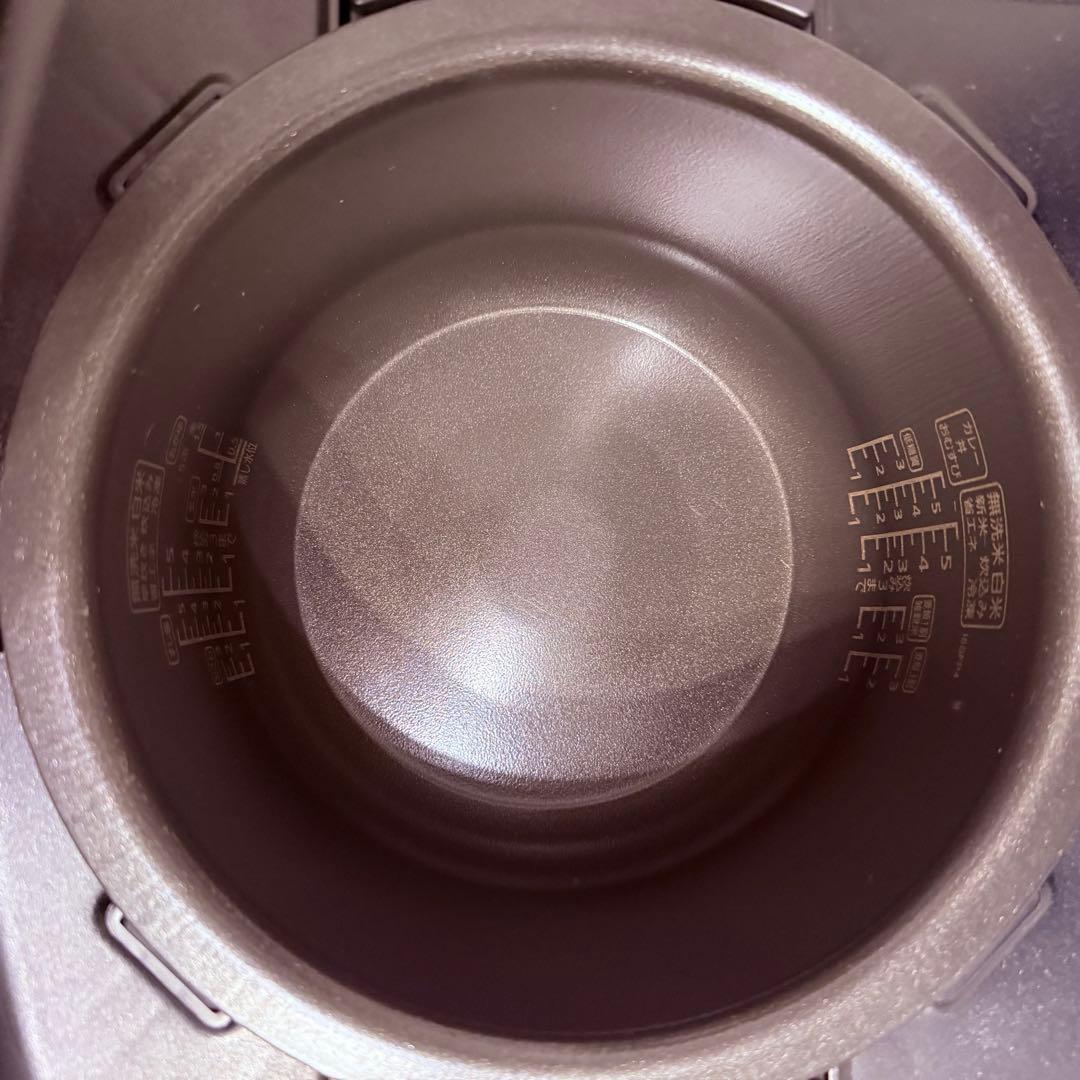 美品　アイリスオーヤマ 炊飯器 5.5合 IH 瞬熱真空釜 RC-IF50 黒