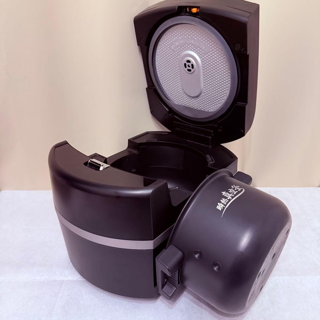美品　アイリスオーヤマ 炊飯器 5.5合 IH 瞬熱真空釜 RC-IF50 黒