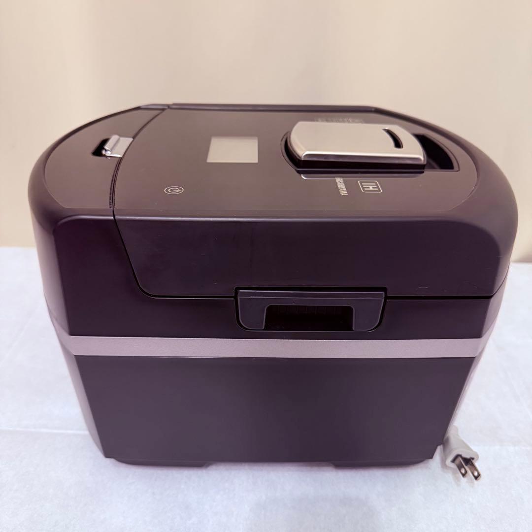 美品　アイリスオーヤマ 炊飯器 5.5合 IH 瞬熱真空釜 RC-IF50 黒