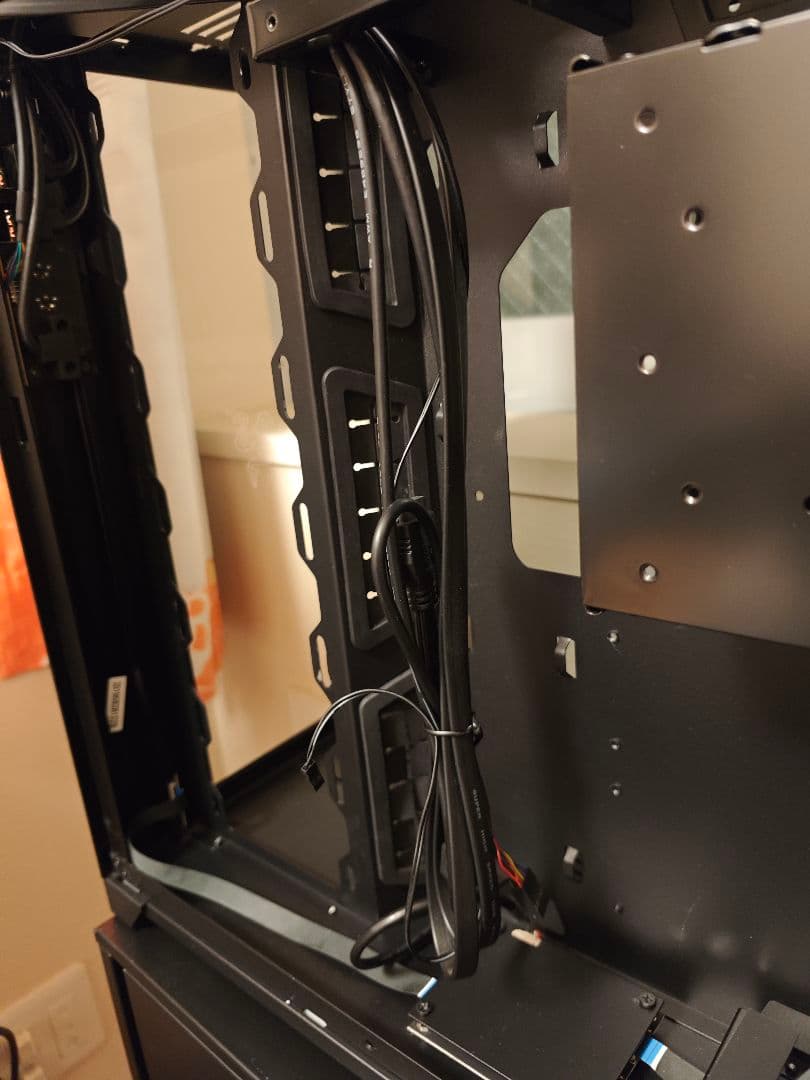 Razerファン必見 Lianli O11 Razer +ファン9個+RGBコン