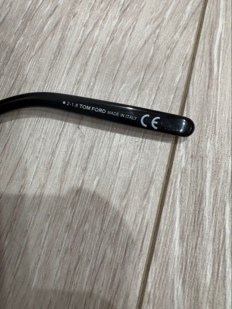 トムフォード　Tom Ford サングラス　5562 ブルーレンズ