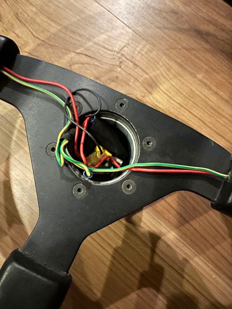 momo ステアリング 3スポーク 黒