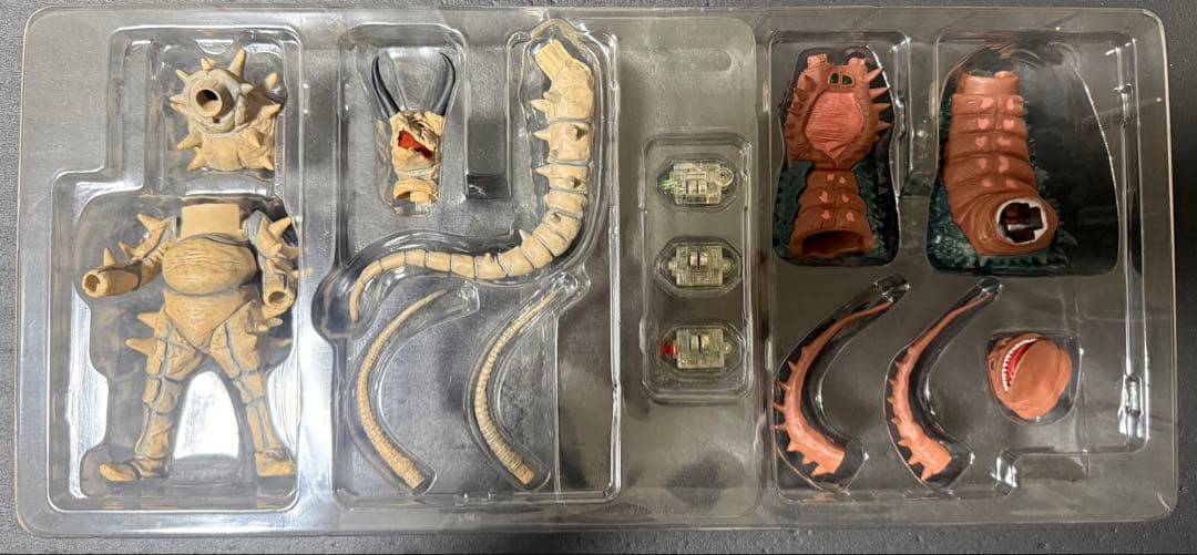 アルティメットルミナス　グドン vs ツインテール　帰ってきてたウルトラマン