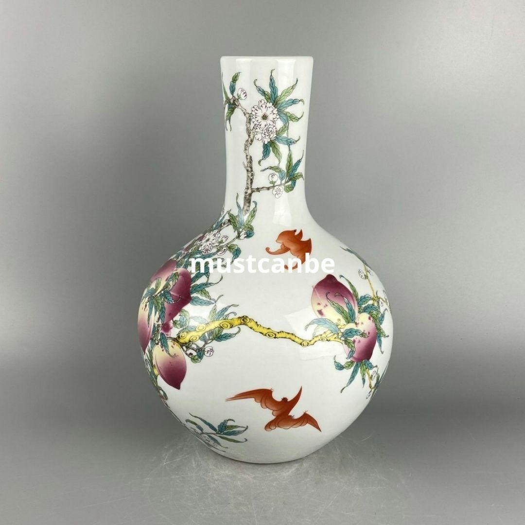 清乾隆粉彩寿桃天球瓶 景徳鎮 陶磁器 装飾品 現代工芸品 美術品 置物